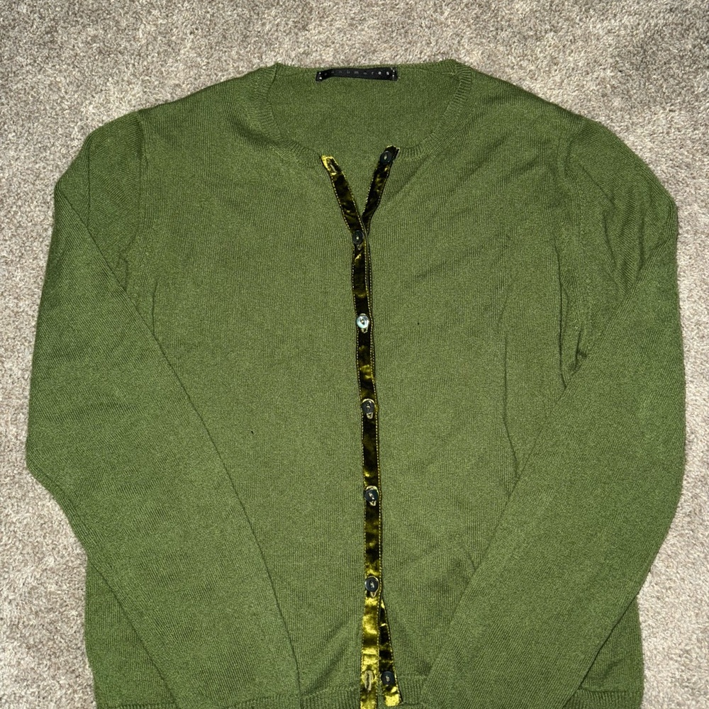 Green Cashmere Cardigan with Full-Length Velvet Buttons